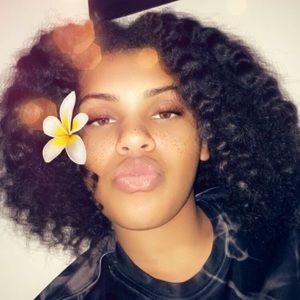 Meet your Posher, Carmen